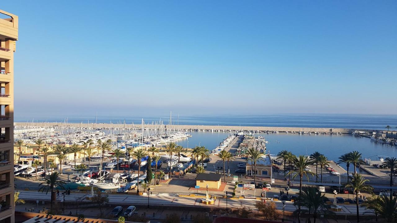 Seafront Luxury Studio In Las Palmeras Hotel 푸엔히롤라 외부 사진